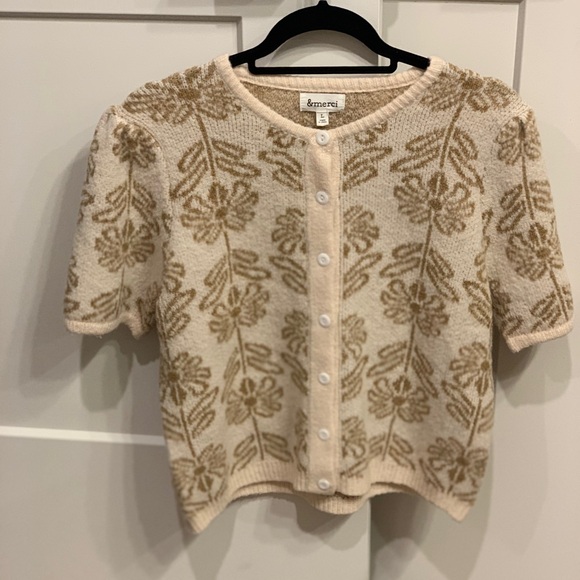 Neutral Sweater - Flower Pattern - Picture 1 of 3